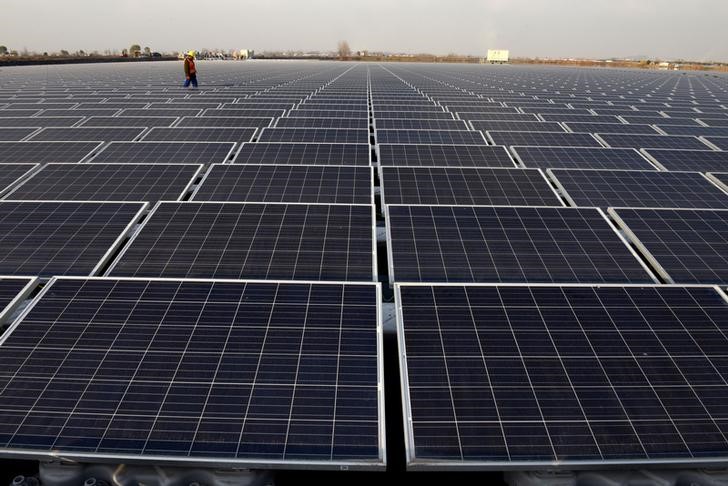 © Reuters. Asia teme que aranceles de EEUU a lavadoras y paneles solares sean sólo el comienzo
