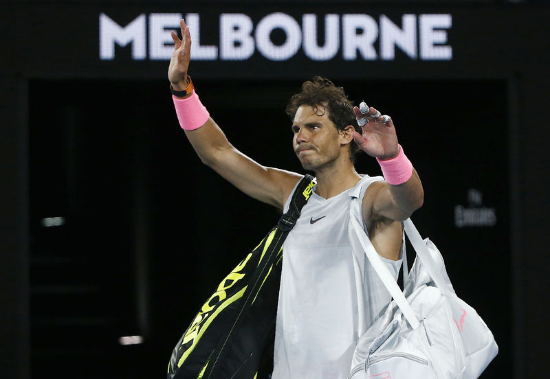 © Reuters. Nadal se retira del Abierto de Australia por una lesión