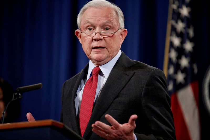 © Reuters. FILE PHOTO: U.S. Attorney General Sessions holds a news conference in Washington