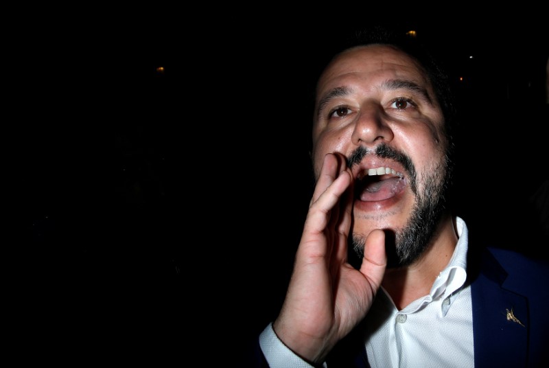 © Reuters. Il leader della Lega Matteo Salvini