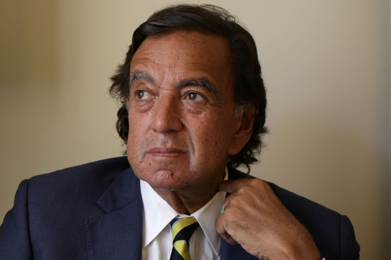 © Reuters. Former New Mexico governor Bill Richardson pauses during an interview with Reuters as a member of an international advisory board on the crisis of Rakhine state in Yangon, Myanmar