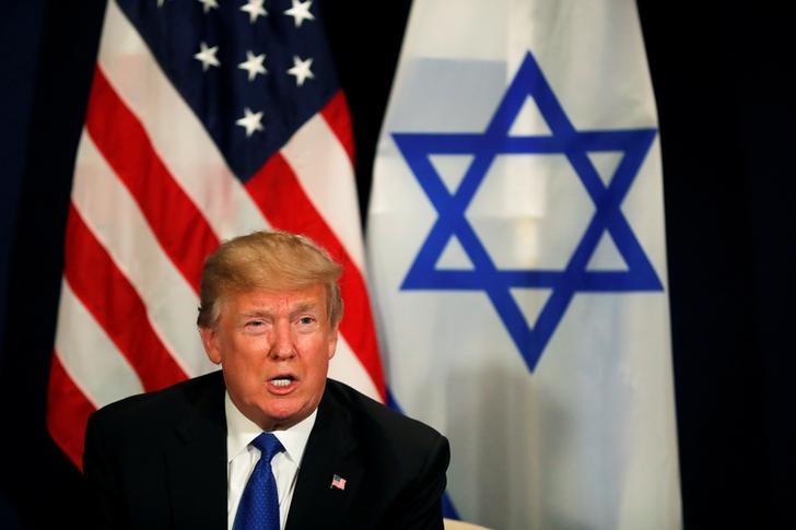 © Reuters. Trump se reúne com Netanyahu em Davos