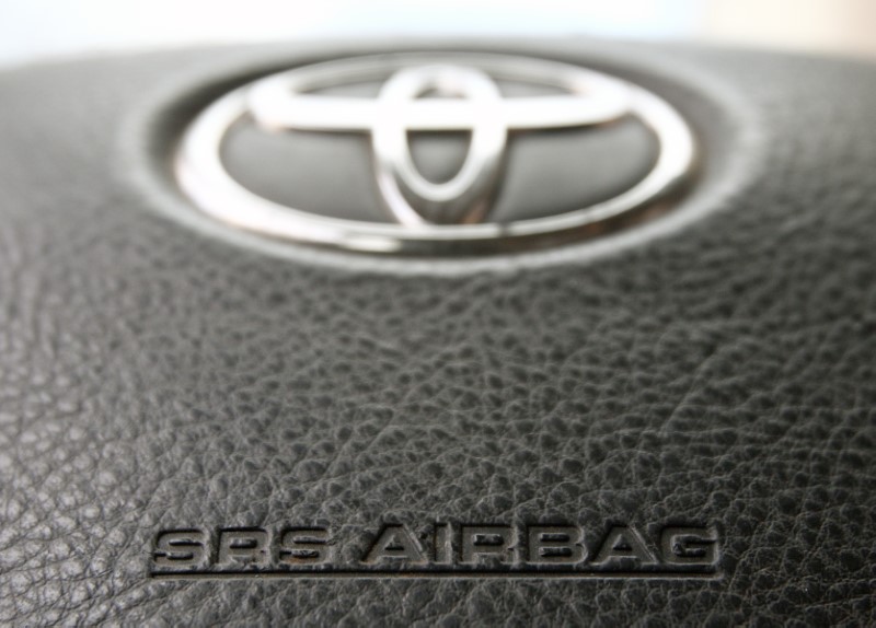 © Reuters. The steering wheel of a Toyota car which contains an airbag is pictured in Vienna