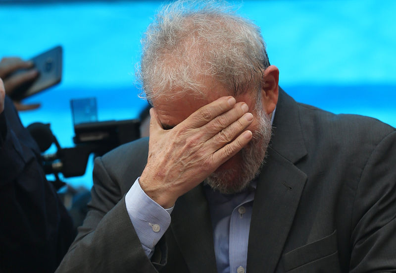 © Reuters. Un tribunal de Brasil aprueba la confiscación de pasaporte de Lula