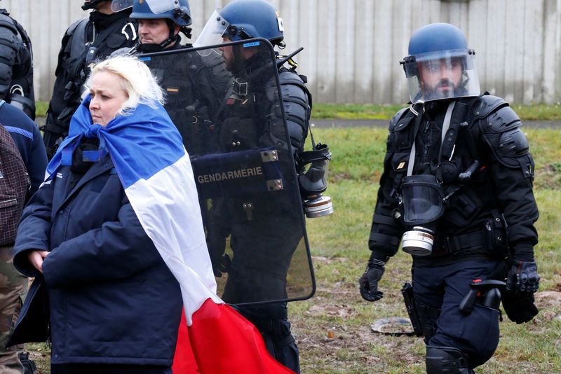 © Reuters. TOUJOURS PAS D'ACCORD SUR LES PRISONS, SITUATION EXPLOSIVE