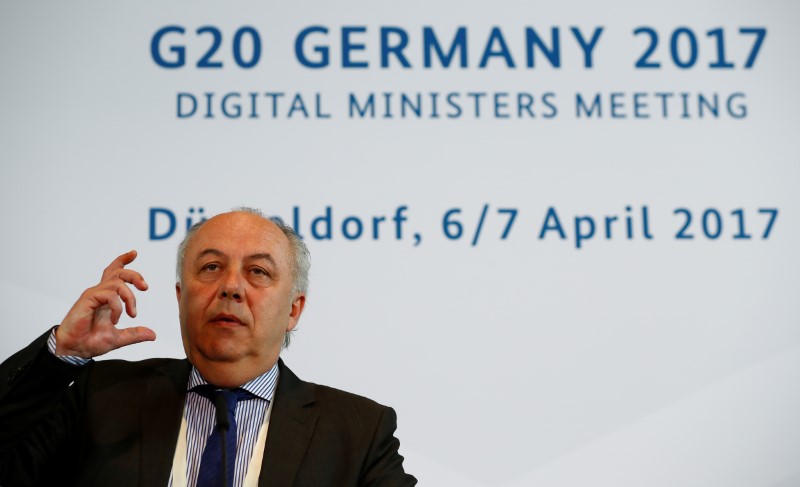 © Reuters. FILE PHOTO - G20 digital ministers meeting in Duesseldorf