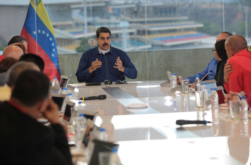 © Reuters. Venezuela's President Nicolas Maduro attends a meeting with the Political High Command of the Revolution and General Staff of the PSUV in Caracas