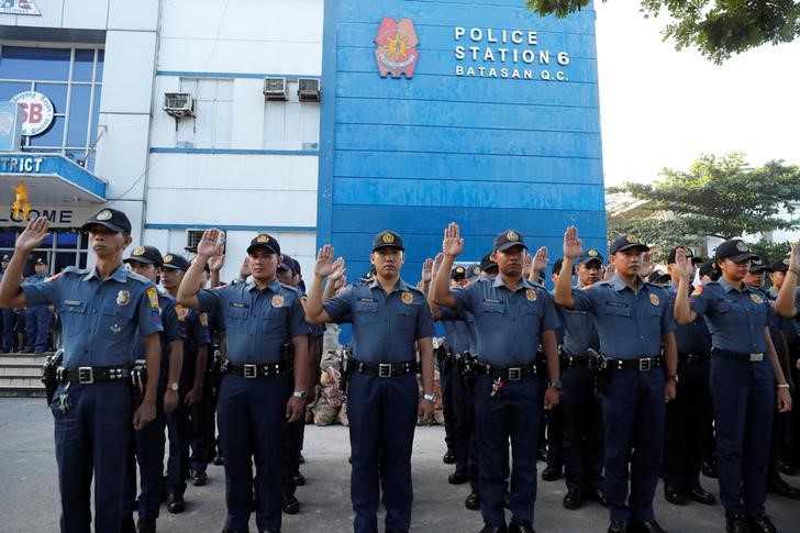 © Reuters. La policía filipina retoma la guerra contra las drogas
