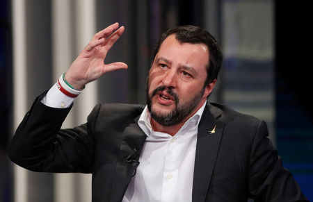 © Reuters. Il leader della Lega Matteo Salvini