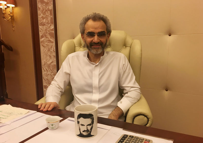 © Reuters. FILE PHOTO: Saudi Arabian billionaire Prince Alwaleed bin Talal sits for an interview with Reuters in the office of the suite where he has been detained at the Ritz-Carlton in Riyadh