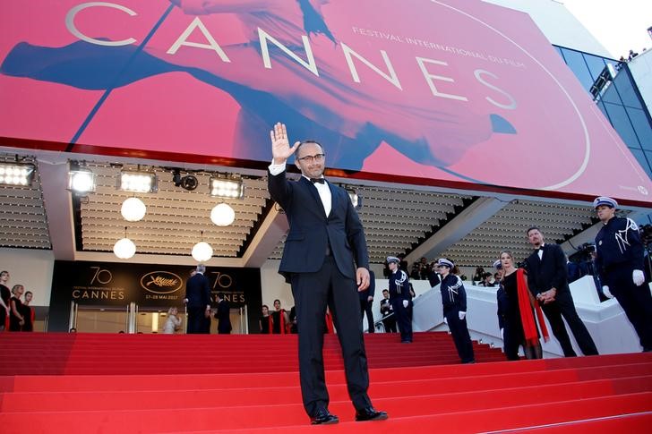 © Reuters. Diretor Andrey Zvyagintsev posa no Festival de Cannes