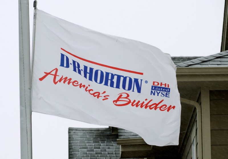 © Reuters. FILE PHOTO: A flag outside a house built by the D.R. Horton company is seen in Arvada