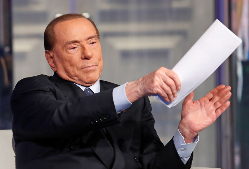 © Reuters. L'ex premier Silvio Berlusconi