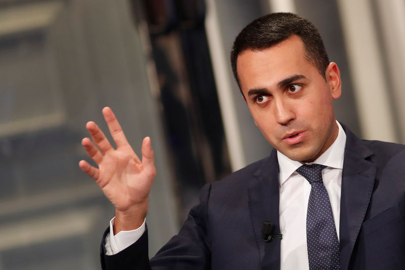 © Reuters. Il  candidato premier del M5s Luigi Di Maio