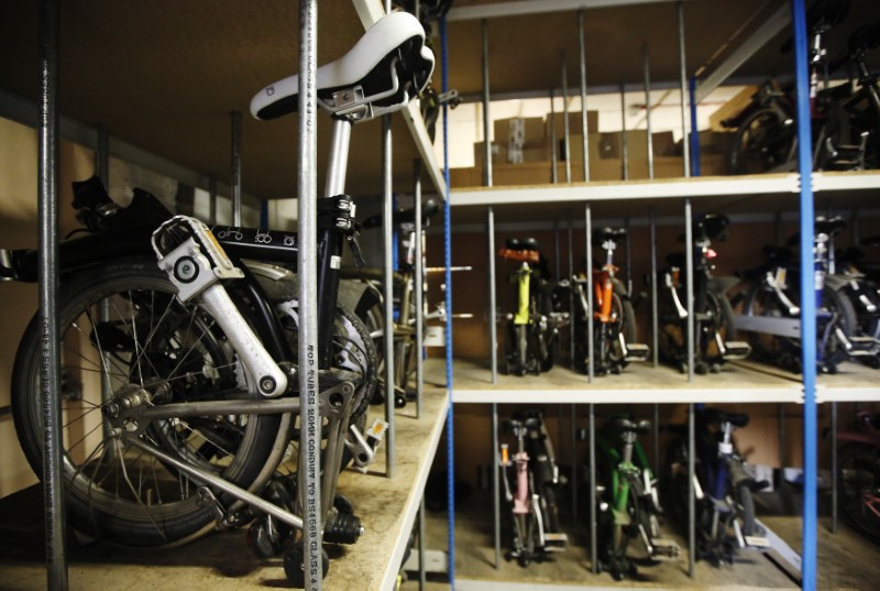 © Reuters. Workers' company bikes are stored at the Brompton Bicycle factory in west London