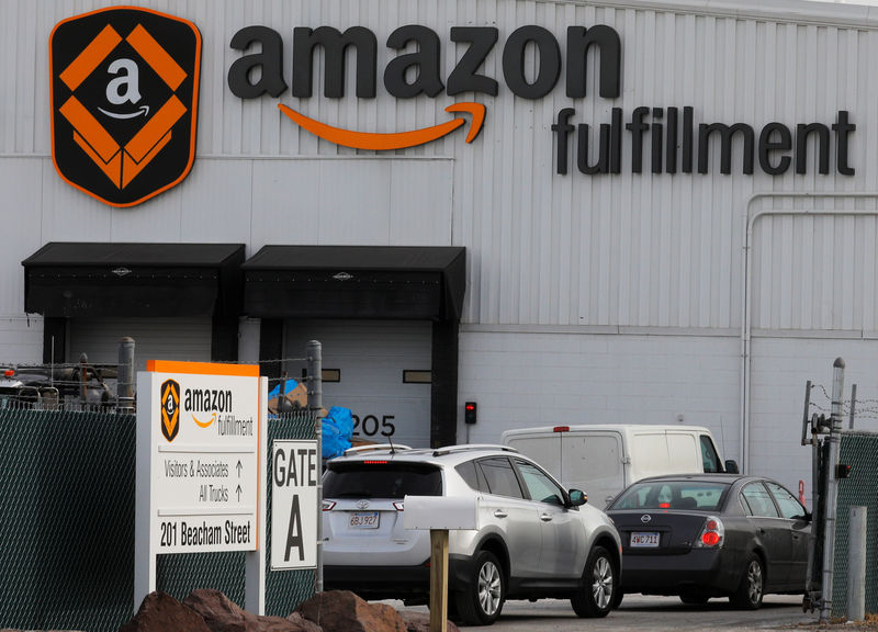 © Reuters. Signs mark the Amazon Fulfillment facility in Everett
