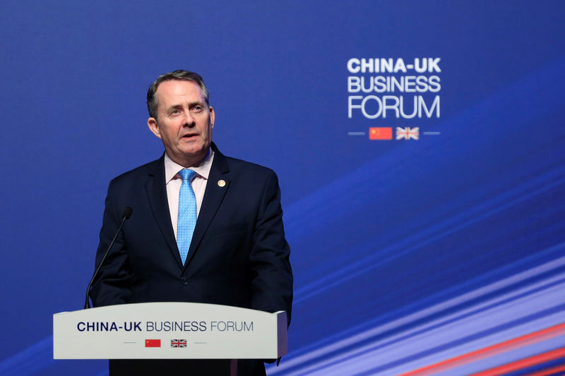 © Reuters. British Trade Minister Liam Fox speaks at the China-UK Business Forum in Shanghai