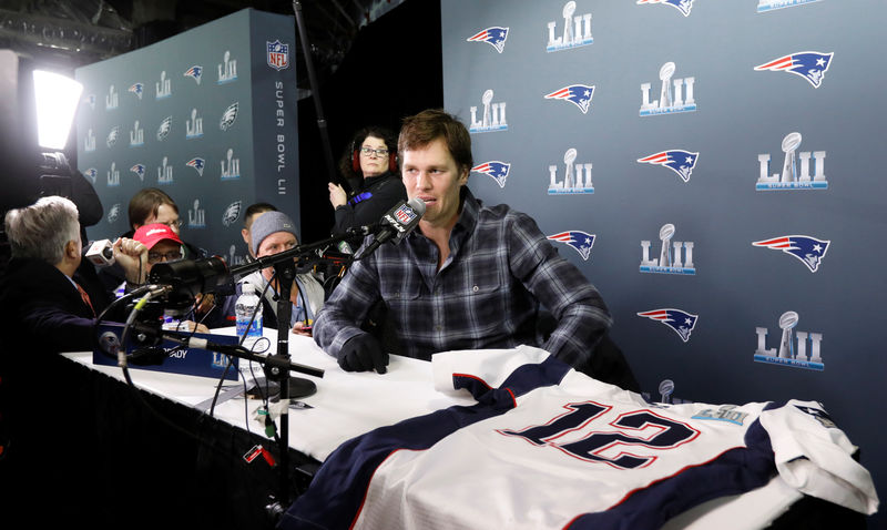 © Reuters. Patriots quarterback Brady speaks during a media availability ahead of the Super Bowl in Minneapolis