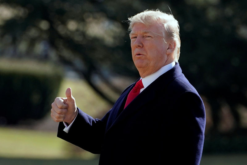 © Reuters. President Donald Trump departs the White House en route to the Customs and Border Protection National Targeting Center