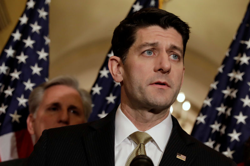 © Reuters. House Speaker Paul Ryan speaks at a news conference with Republican leaders