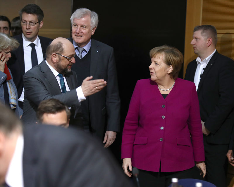 © Reuters. La confianza de los inversores en la eurozona cae por preocupaciones por la coalición alemana