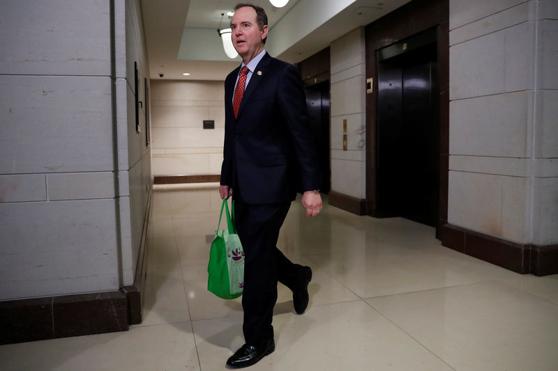 © Reuters. Rep. Adam Schiff (D-CA) arrives for closed meeting of the House Intelligence Committee on Capitol Hill in Washington