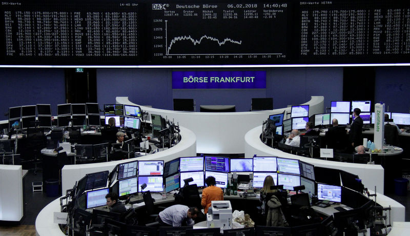 © Reuters. The German share price index, DAX board, is seen at the stock exchange in Frankfurt