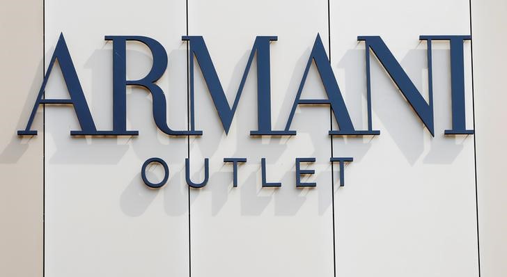 © Reuters. Logo da Armani em loja da marca em Metzingen, na Alemanha