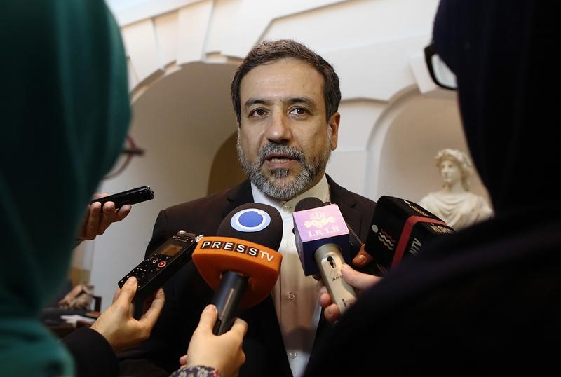 © Reuters. إيران للغرب: اعملوا على نجاح الاتفاق النووي ثم سنتحدث في مسائل أخرى