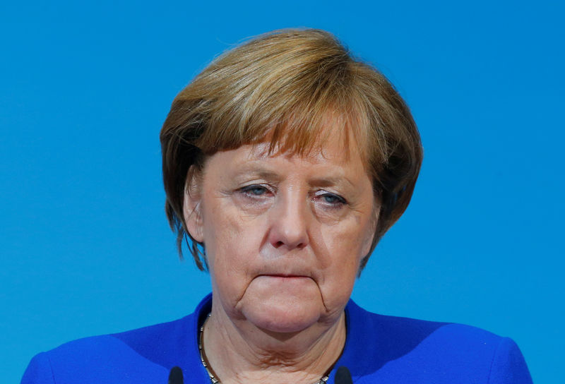 © Reuters. Chanceler alemã Angela Merkel na sede do partido SPD em Berlim, Alemanha