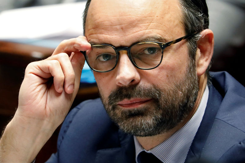 © Reuters. French Prime Minister Edouard Philippe reacts during the questions to the government session at the National Assembly in Paris