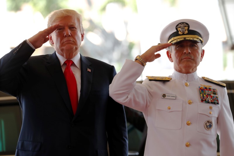 © Reuters. Trump visits Hawaii before beginning a nine-day visit to Asia