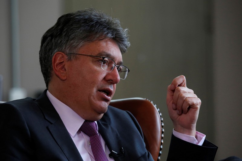 © Reuters. Colombia's Finance Minister Mauricio Cardenas speaks during an interview with Reuters in Bogota