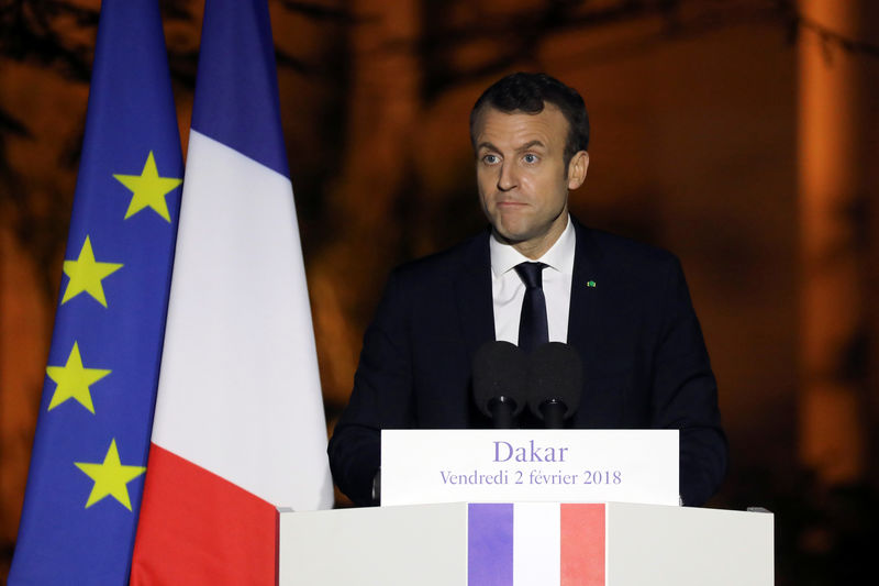 © Reuters. مصادر: لا دليل على مراجعة فرنسا بيع أسلحة للتحالف بقيادة السعودية في اليمن
