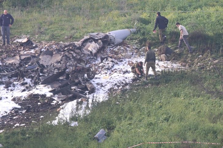 © Reuters. إسرائيل تسقط طائرة إيرانية دون طيار وتضرب أهدافا إيرانية بسوريا