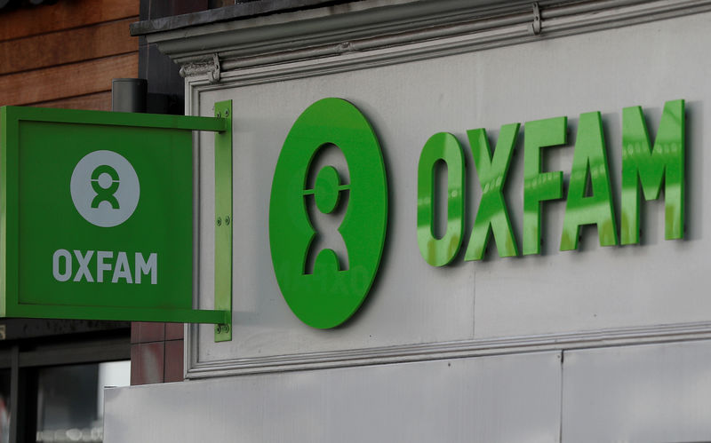 © Reuters. Reino Unido amenaza con cortar dinero para caridad tras escándalo sexual de trabajadores de Oxfam