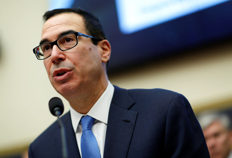 © Reuters. Treasury Secretary Mnuchin testifies to the House Financial Services Committee in Washington