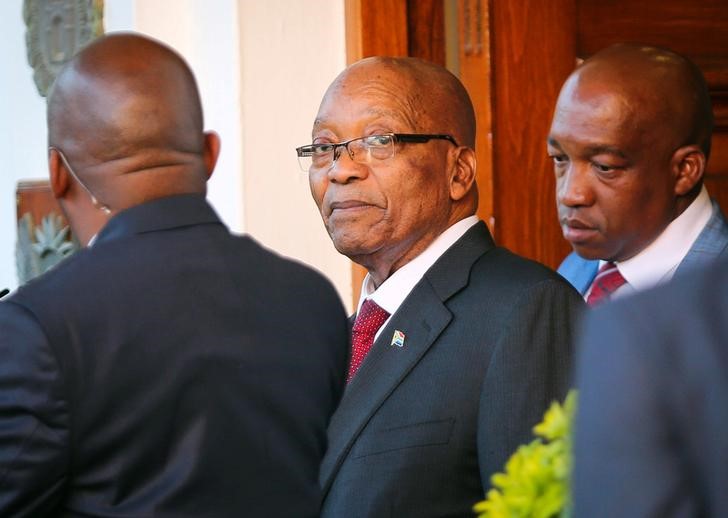 © Reuters. الحزب الحاكم في جنوب أفريقيا يمهل زوما 48 ساعة للاستقالة