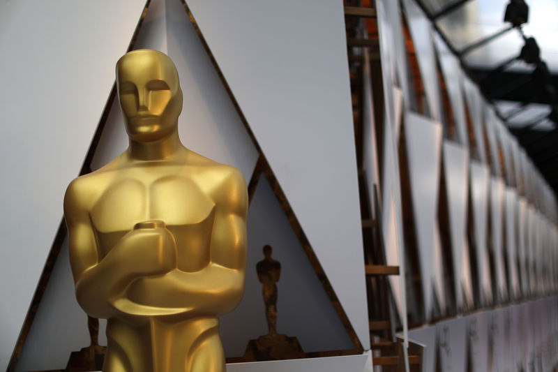 © Reuters. El suspense sobre el Oscar a la mejor película corona un año tumultuoso en Hollywood