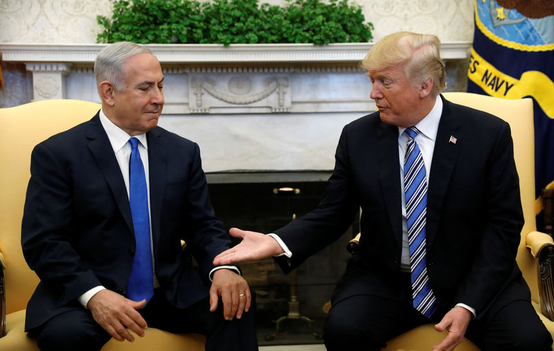 © Reuters. ترامب يقول إنه ربما يزور إسرائيل لافتتاح السفارة في القدس