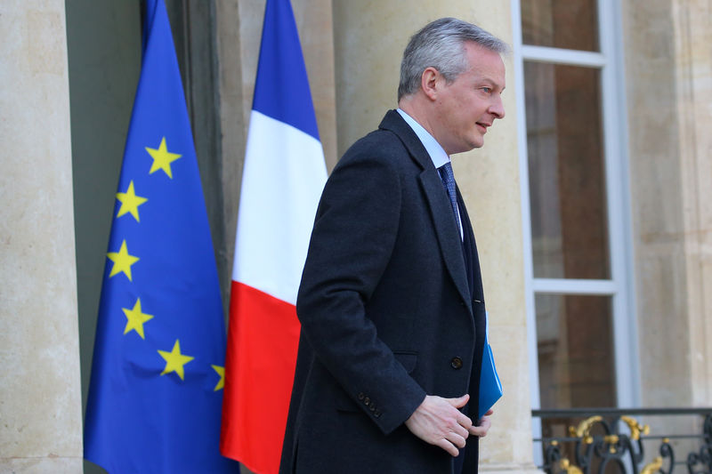 © Reuters. L'EXÉCUTIF SE VEUT FERME FACE AUX GRÈVES DE LA SNCF