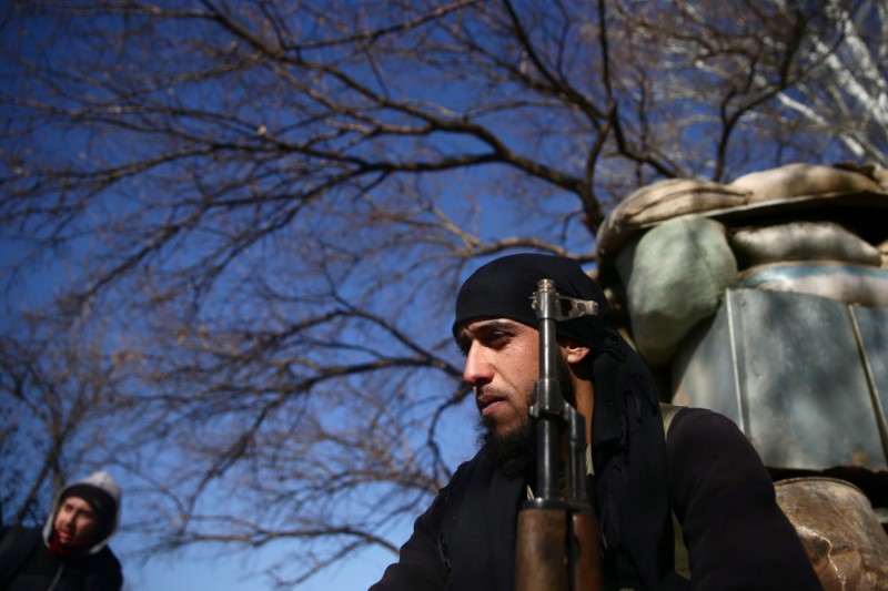 © Reuters. بيان: مقاتلو المعارضة في الغوطة يبحثون وقف إطلاق النار مع الأمم المتحدة