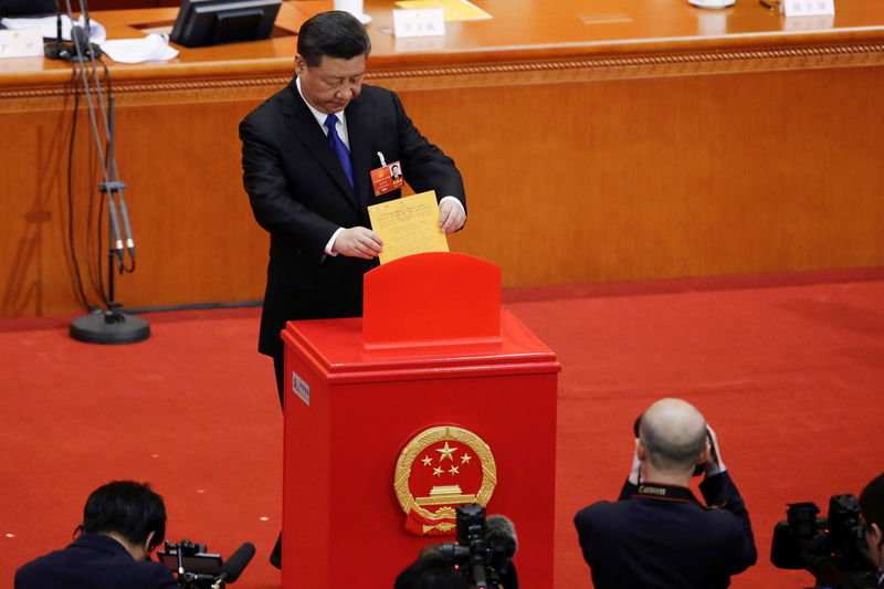 © Reuters. تشكيل فريق اقتصادي جديد في الصين مع بداية الرئيس لولاية ثانية