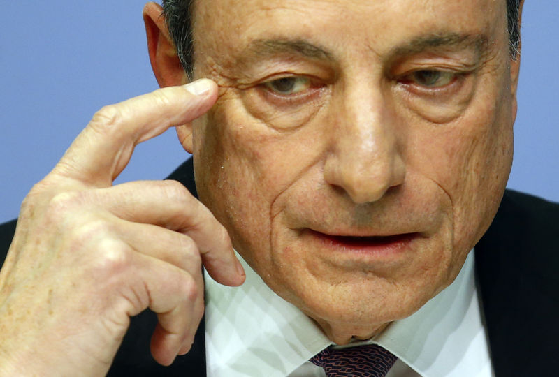 © Reuters. Bce, dibattito si sposta da Qe su percorso rialzo tassi