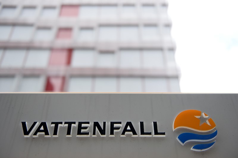© Reuters. Vattenfall logo is seen on its headquarters in Stockholm