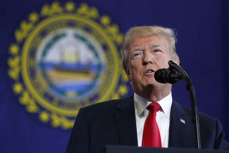 © Reuters. U.S. President Trump delivers speech on "combatting the opioid crisis" in Manchester, New Hampshire