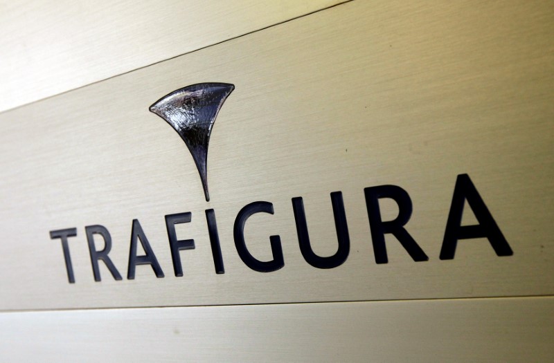 © Reuters. FILE PHOTO - Trafigura logo is pictured in the company entrance in Geneva