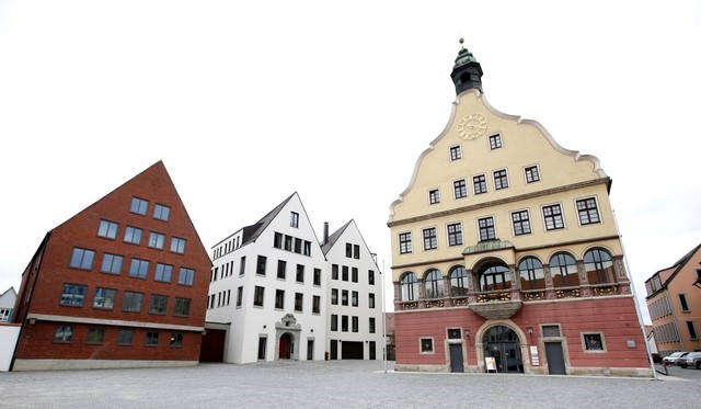 © Reuters. City archive 'Schwoerhaus' is pictured in Ulm