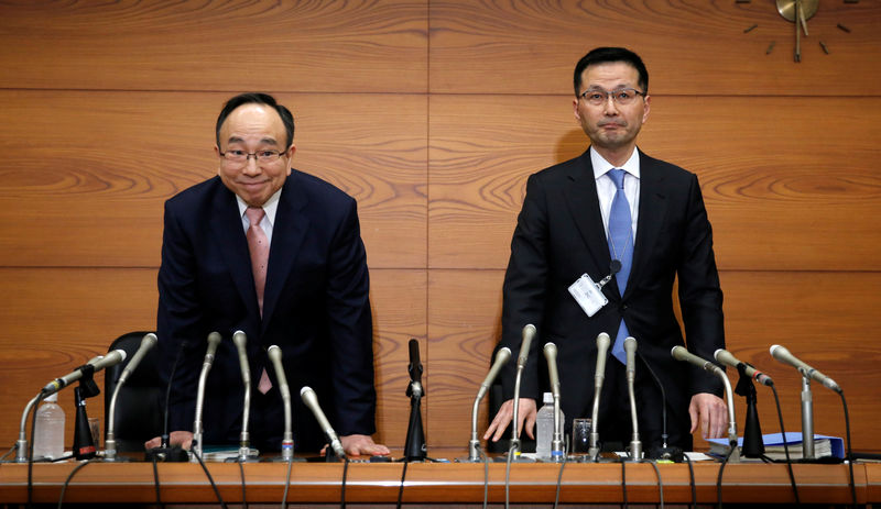 © Reuters. Novos vice-presidentes do banco central do Japão Masazumi Wakatabe e Masayoshi Amamiya durante coletiva de imprensa em Tóquio