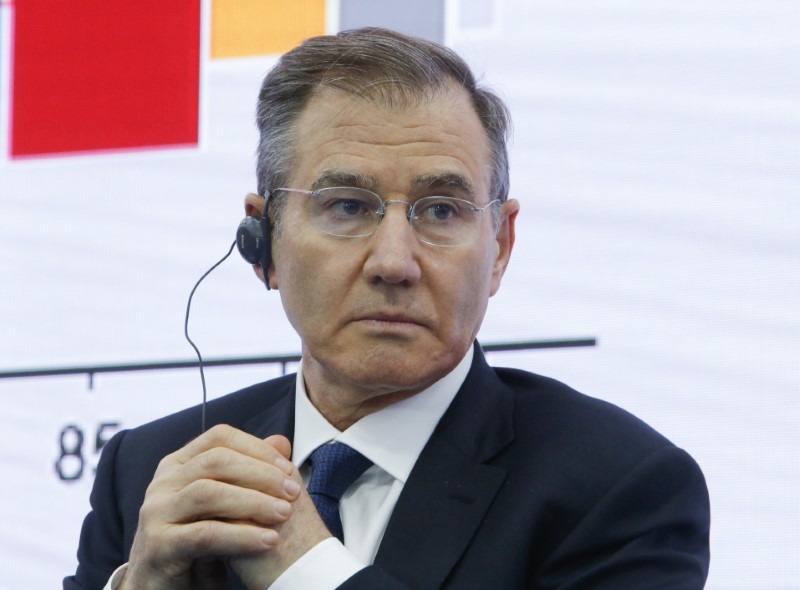 © Reuters. CEO of Glencore Glasenberg attends the St. Petersburg International Economic Forum